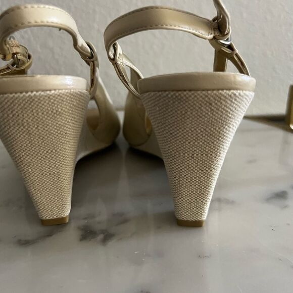 Aerosols Gardenia Sling Back Wedge Heels Fabric Upper Leather Beige Cream New - Picture 6 of 10